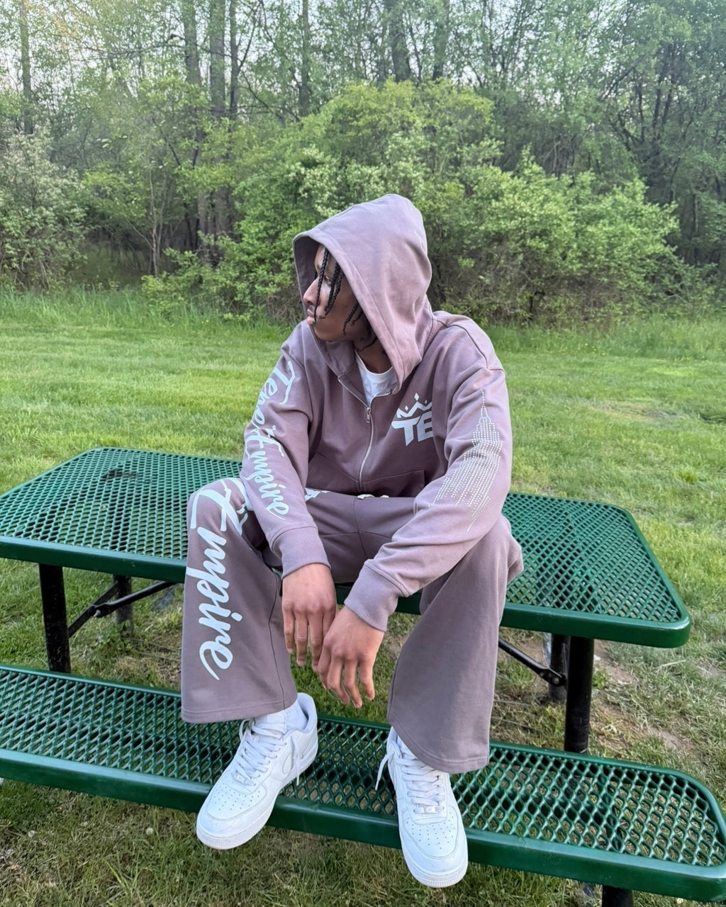 TE Sweatsuit